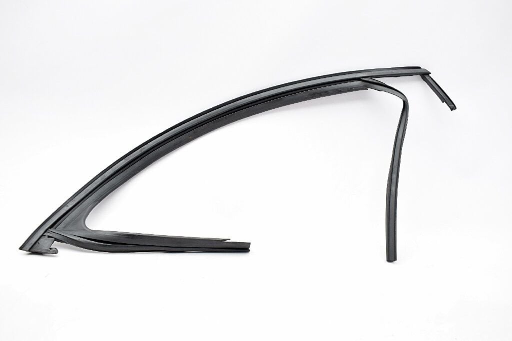 Megane 4 Sağ Ön Kapı Cam Fitili