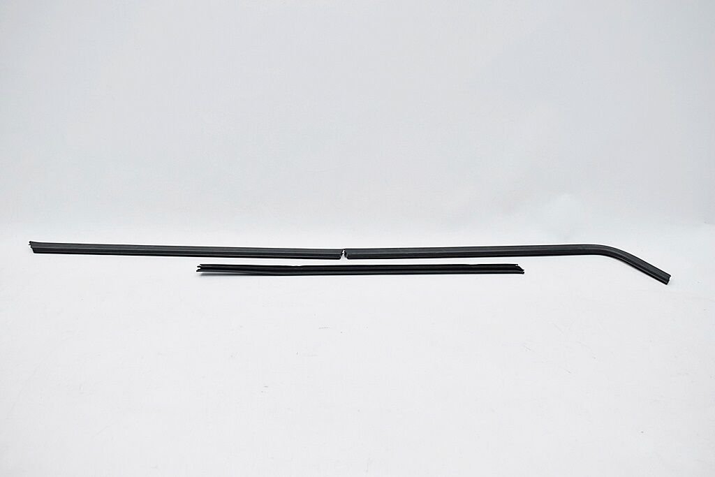 Renault 19 Sol Arka Kapı Cam Fitili Dış