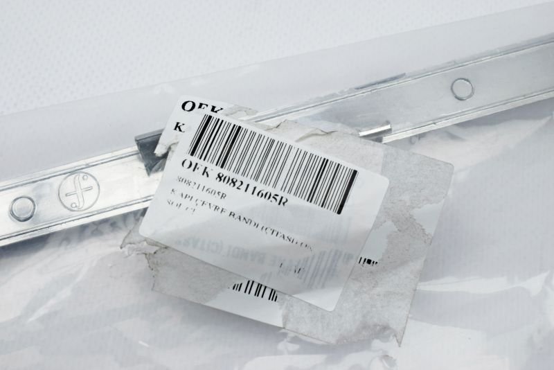 Renault Clio 4 Sol Ön Kapı Bandı Nikelajı