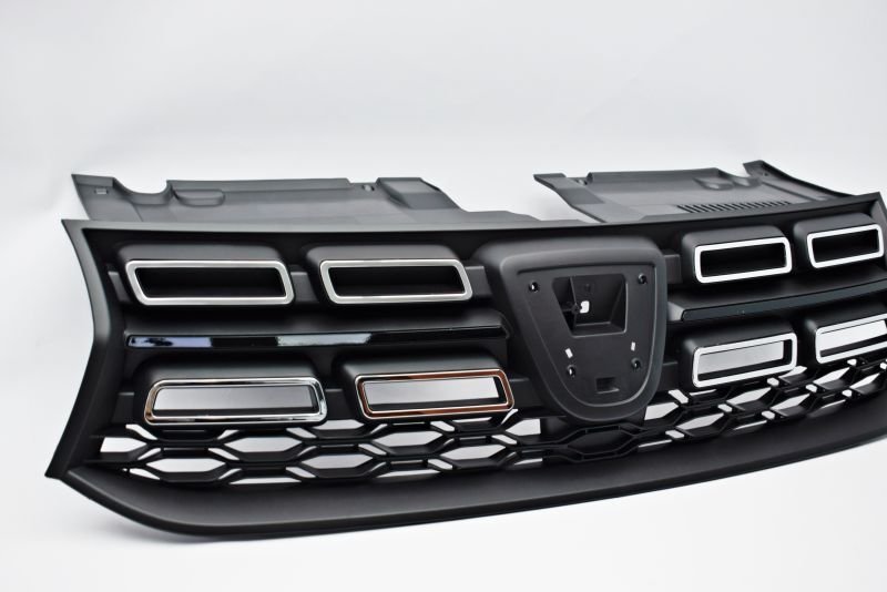 Dacia Sandero 2 Ön Panjur Makyajlı Kasa 2016