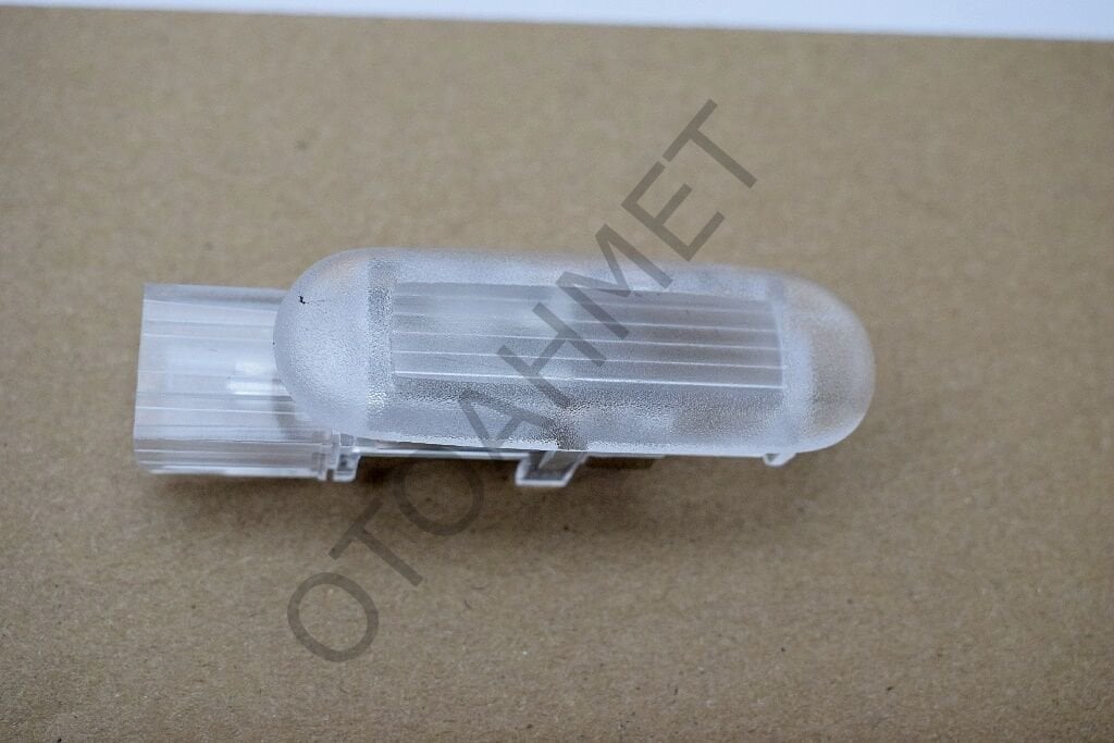 Renault Megane 2 Kapı İç Aydınlatma Lambası 8200120715