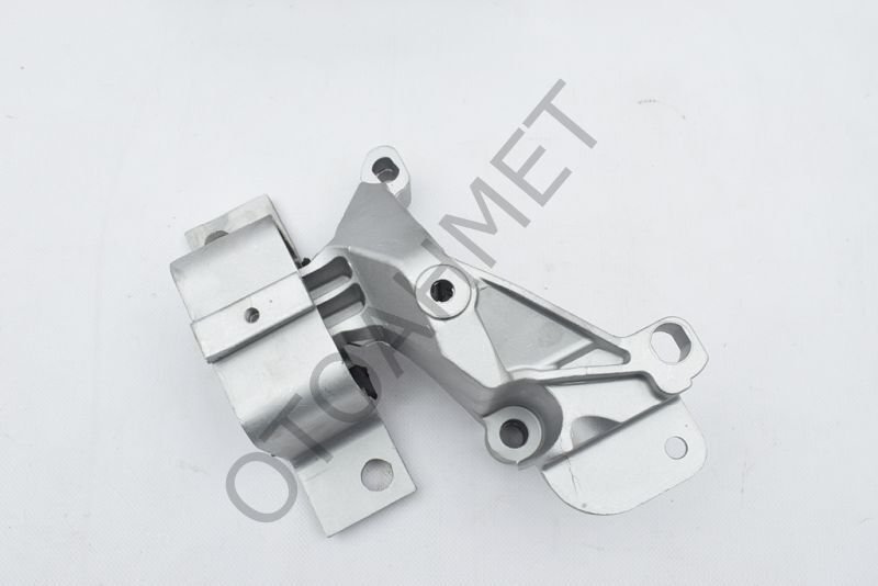 Dacia Duster Motor Takozu Kulağı Sağ