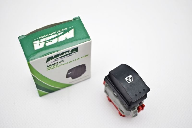 Renault Master 2 Trafic Cam Düğmesi Sağ