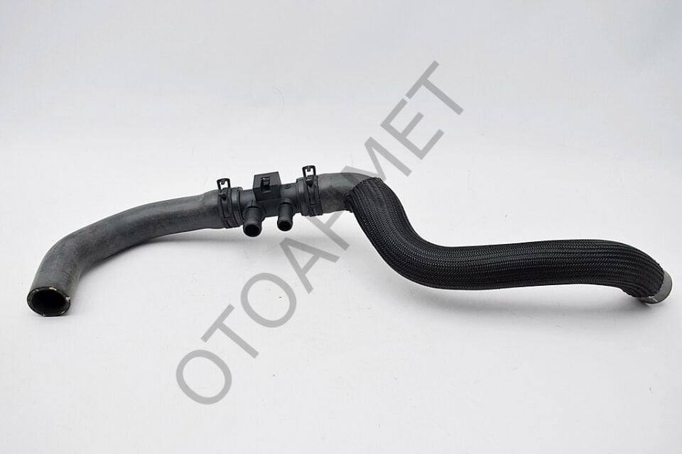 Kadjar Qashqai Radyatör Alt Hortumu 215037310R