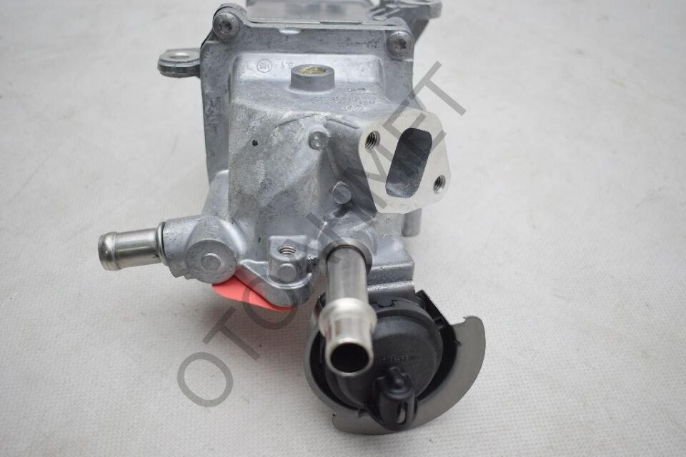 Talisman Trafic Egr Soğutucu Çift Turbo 147357086R