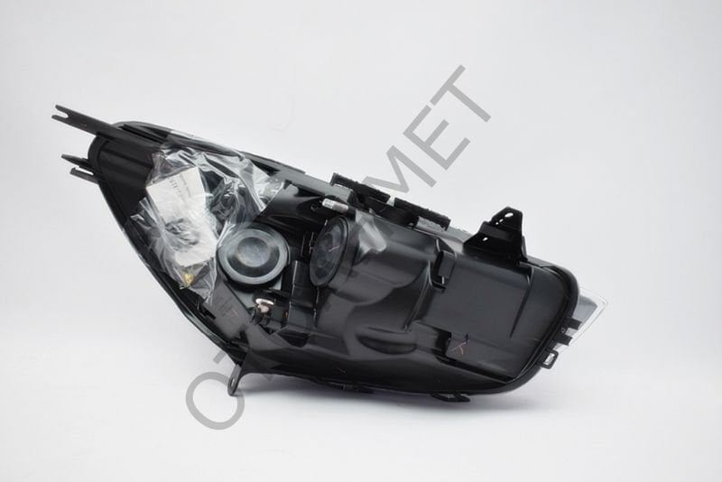 Renault Clio 4 Sol Far Makyajlı ( Çizgisi Beyaz )