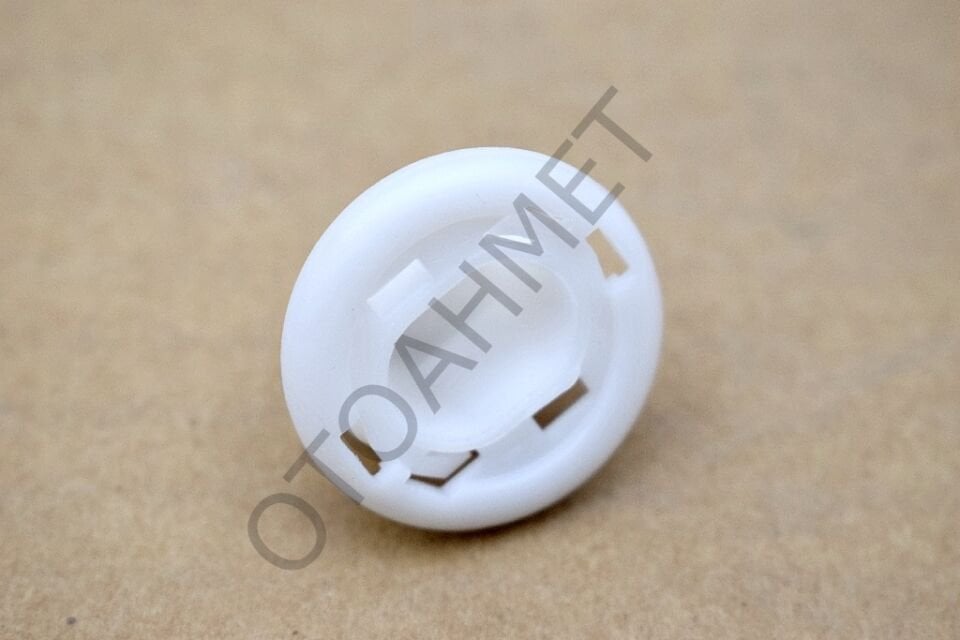 Renault Master 2 Far Tırnağı