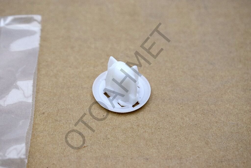 Renault Master 2 Far Tırnağı