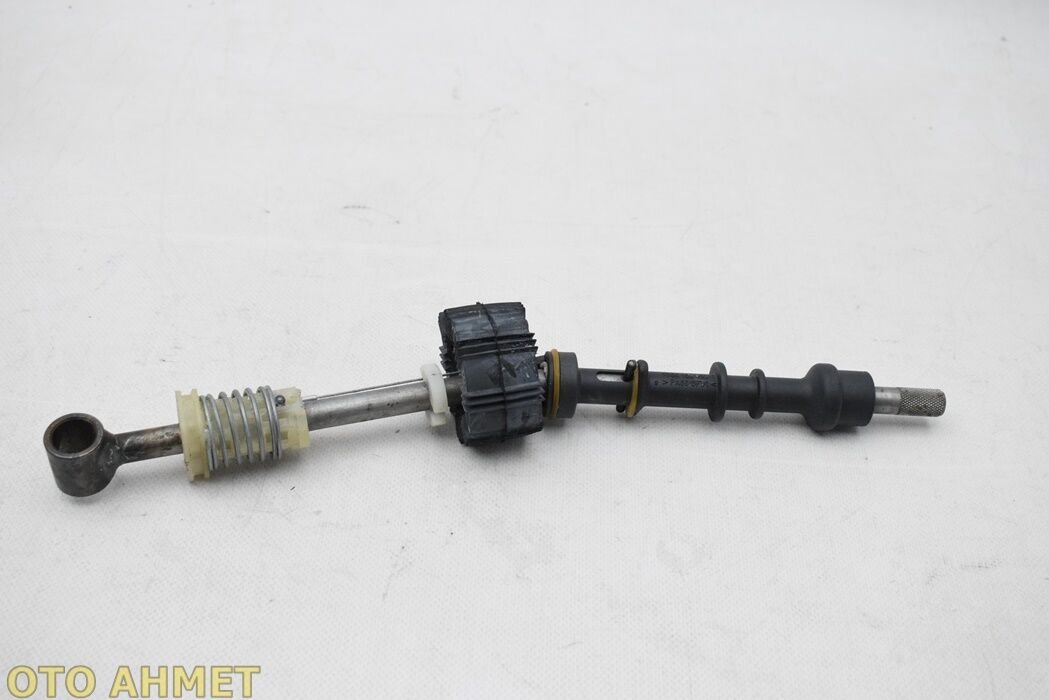 Vites Kolu Renault Megane Clio Kangoo 8200583716