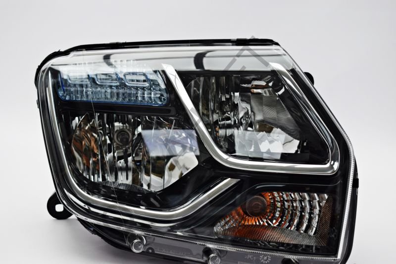 Sağ Far Dacia Duster 2013