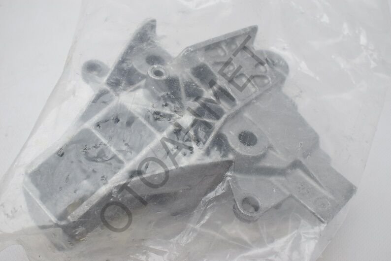 Motor Takozu Baglantı Kulağı Kangoo Clio-7700432411