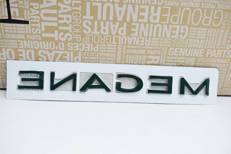 Renault Megane 4 Bagaj Yazısı