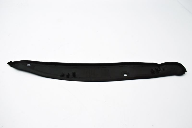 Fluence Megane 3 Ön Çamurluk Kapı Arası Parça Sağ