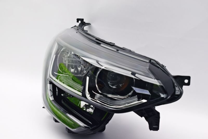 Renault Megane 4 Far Sağ Halojen