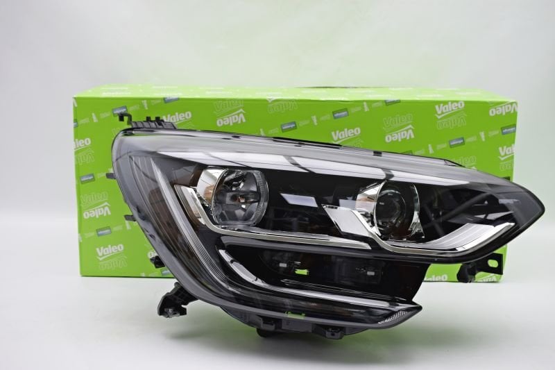 Renault Megane 4 Sağ Far 260102686R