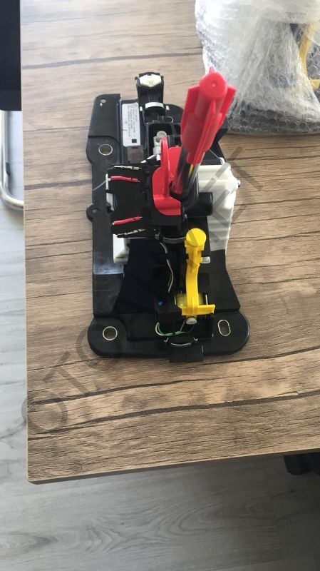 Renault Fluence Megane 3 Otomatik Vites Edc kolu-8200960184