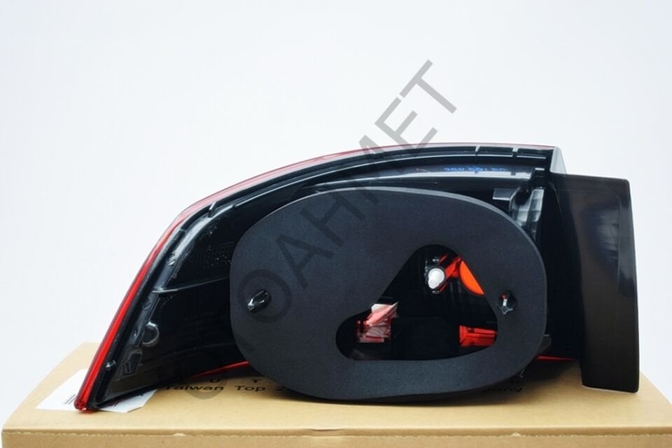 Laguna 2 Arka Stop Lambası Sağ Dış