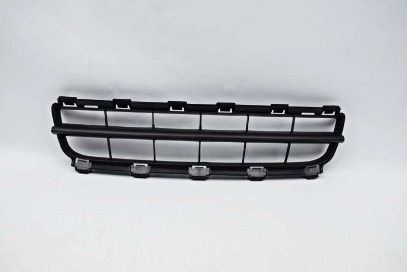Renault Clio Symbol Ön Tampon Orta Izgarası Plastik