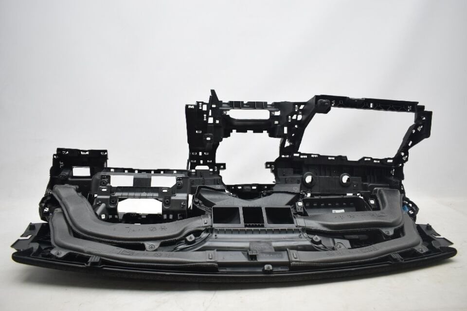 Renault Clio 5 Ön Torpido 681001535R