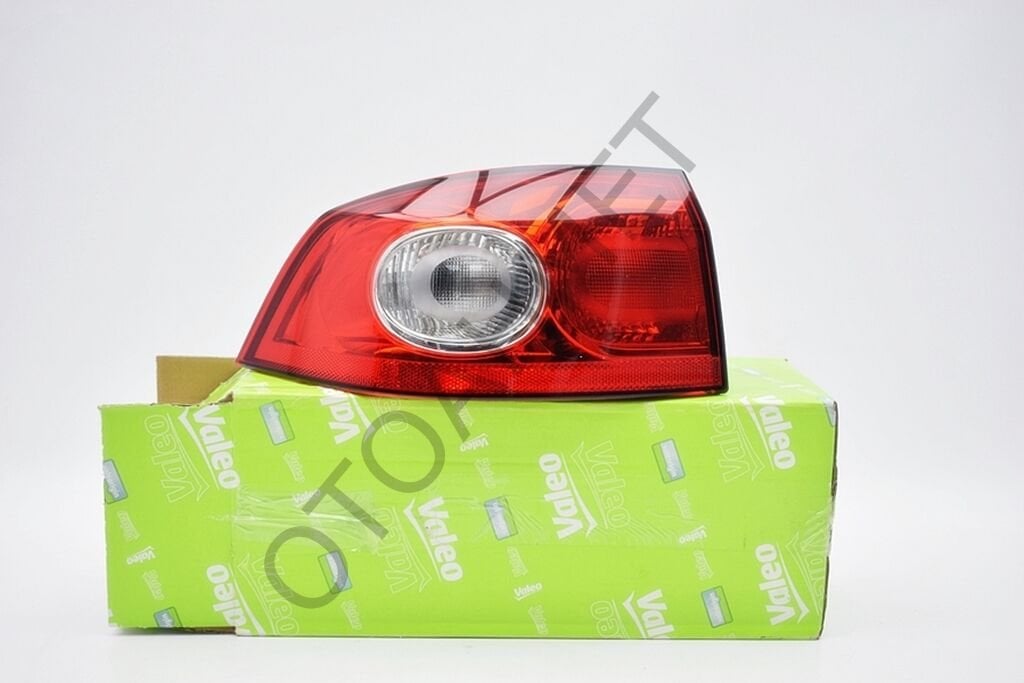 Laguna 2 Arka Stop Lambası Sol Makyajlı