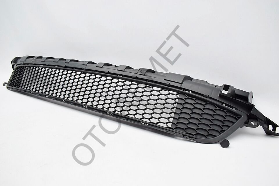 Ön Tampon Orta Izgarası Renault Trafic 3