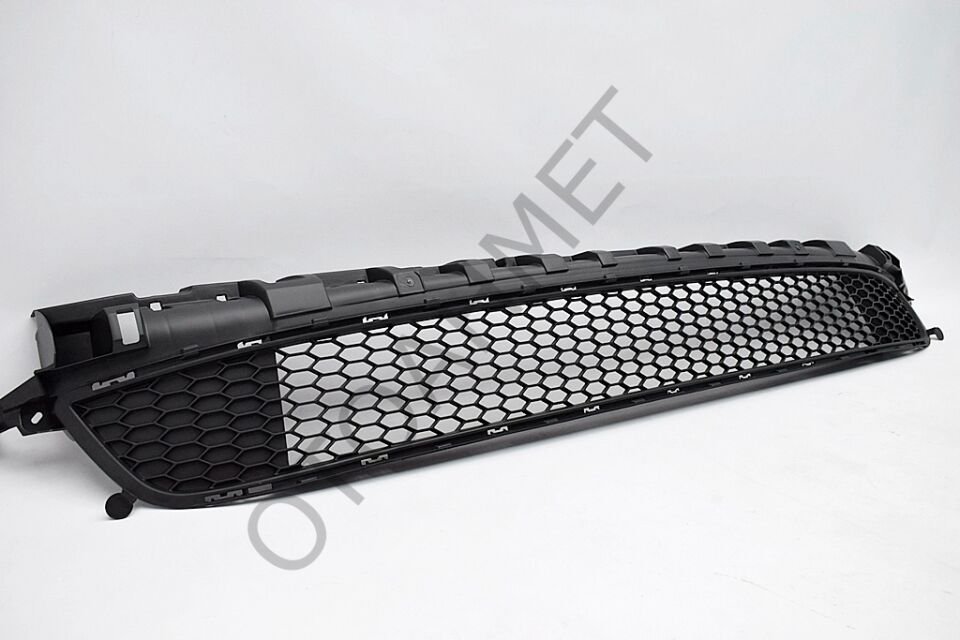 Ön Tampon Orta Izgarası Renault Trafic 3