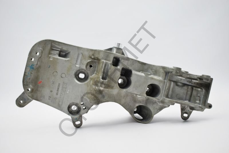 Alternatör Bağlantı Ayağı Logan Duster Sandero-688304373R