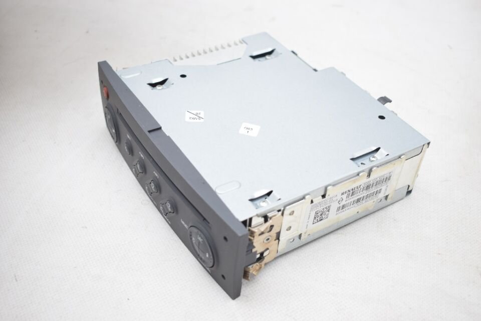 Radyo Teyp Renault 8200633624