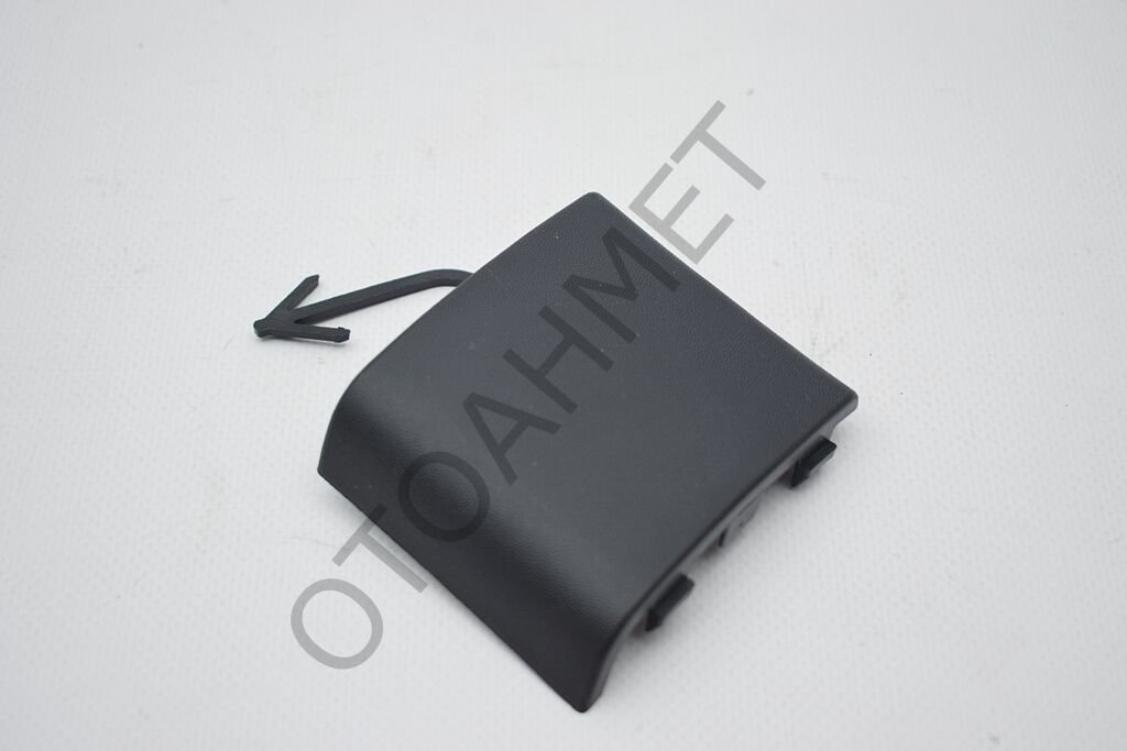 Renault Megane 3 Ön Tampon Çeki Demir Kapağı