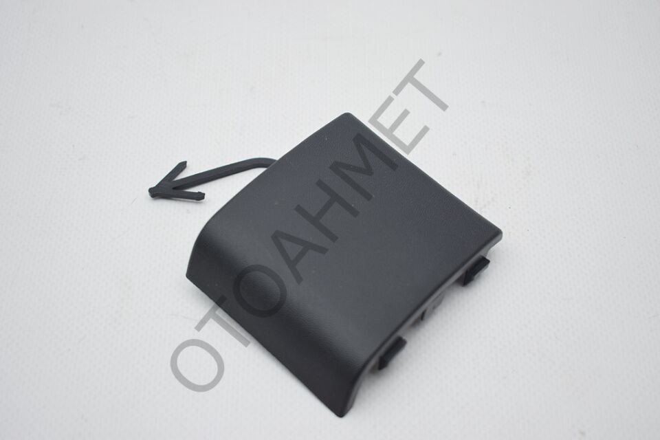 Renault Megane 3 Ön Tampon Çeki Demir Kapağı