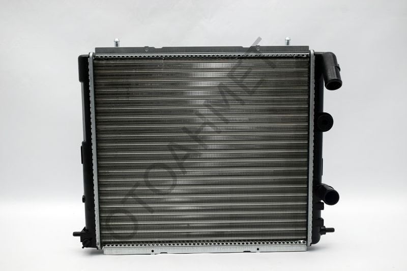 Renault 19 Su Radyatörü Soldan Borulu