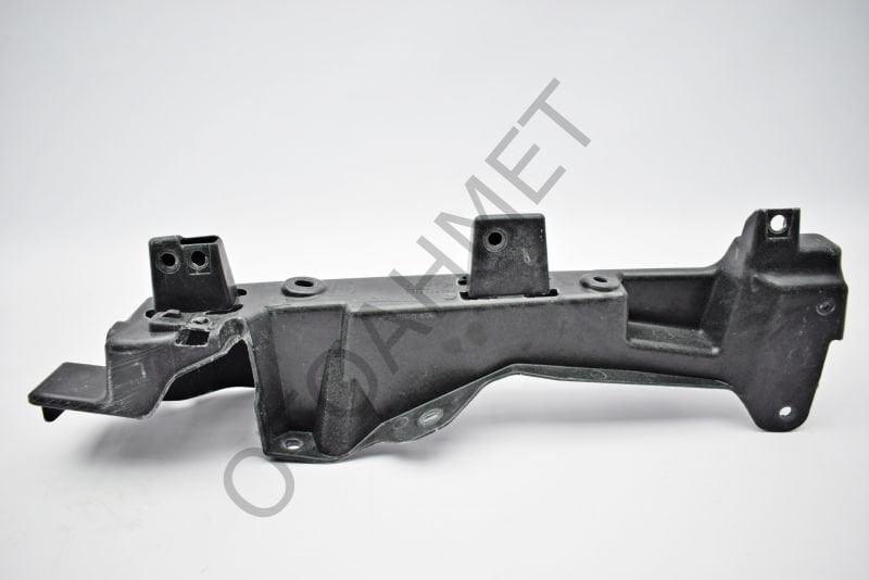 Kangoo Ön Çamurluk Bağlantı Sportu Sağ 631226477R