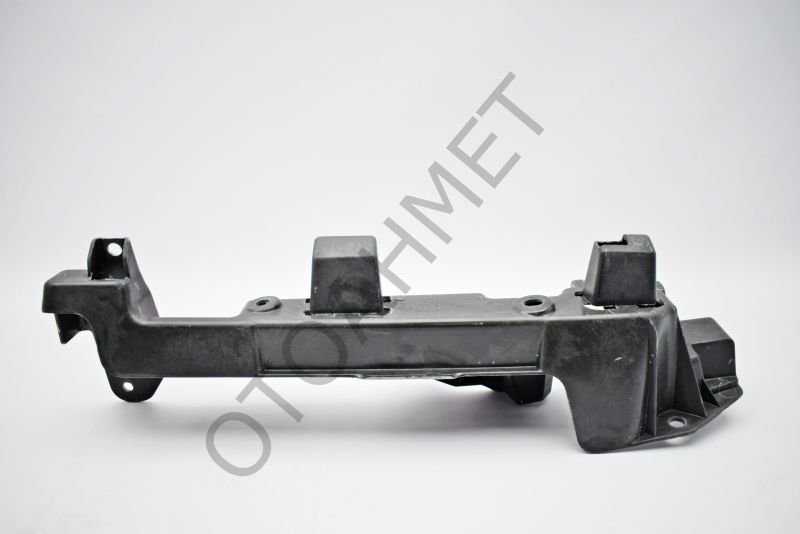 Kangoo Ön Çamurluk Bağlantı Sportu Sağ 631226477R