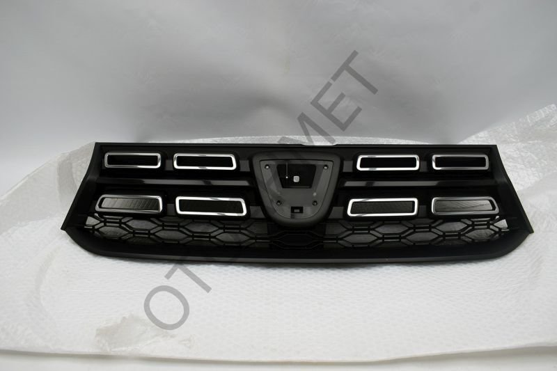 Dacia Sandero 2 Ön Panjur Makyajlı Kasa 2016