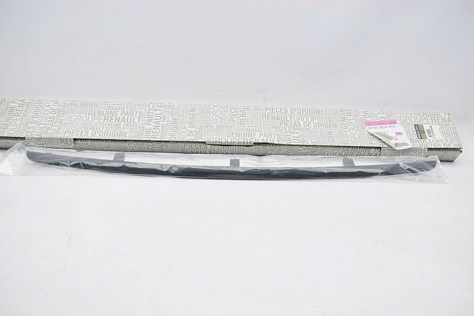 Megane Bagaj Kapak Bandı 7700426648