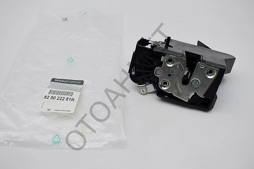 Renault Clio Symbol Arka Kapı Kilidi Sağ 825022281R