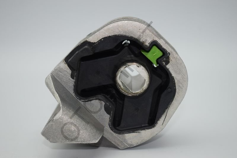 Master 3 Arka Motor Takozu (Kulağı) Alt