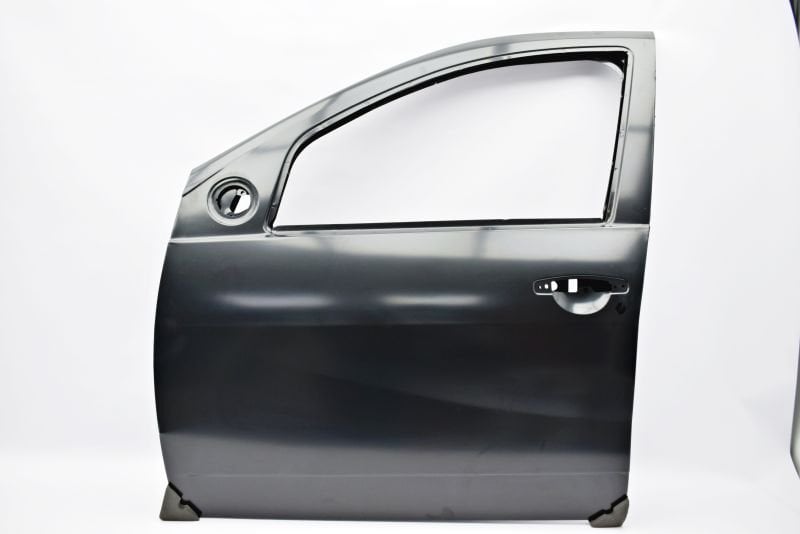 Sol Ön Kapı Dacia Duster