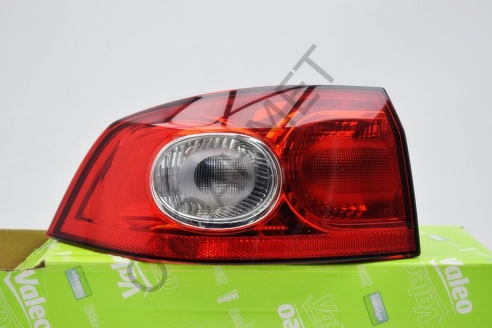 Laguna 2 Arka Stop Lambası Sol Makyajlı