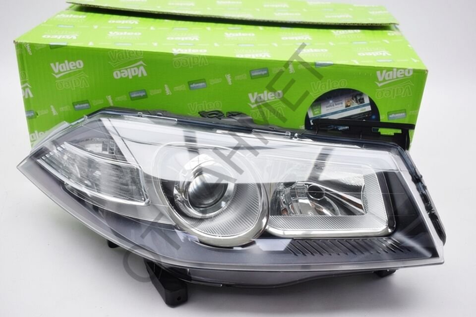 Renault Megane 2 Sağ Ön Far Komple Xenon