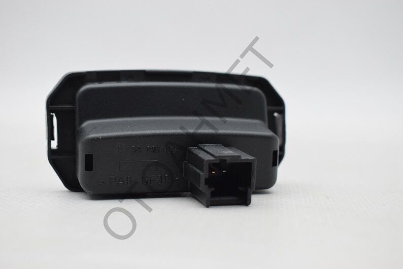 Bagaj Açma Düğmesi Megane 2-7701475191