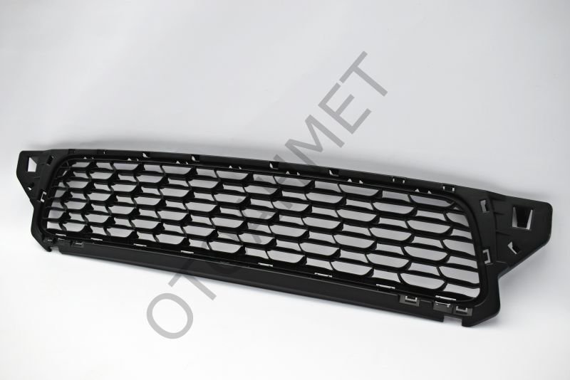 Dacia Duster Ön Tampon Orta Izgara 2013