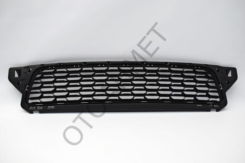 Dacia Duster Ön Tampon Orta Izgara 2013