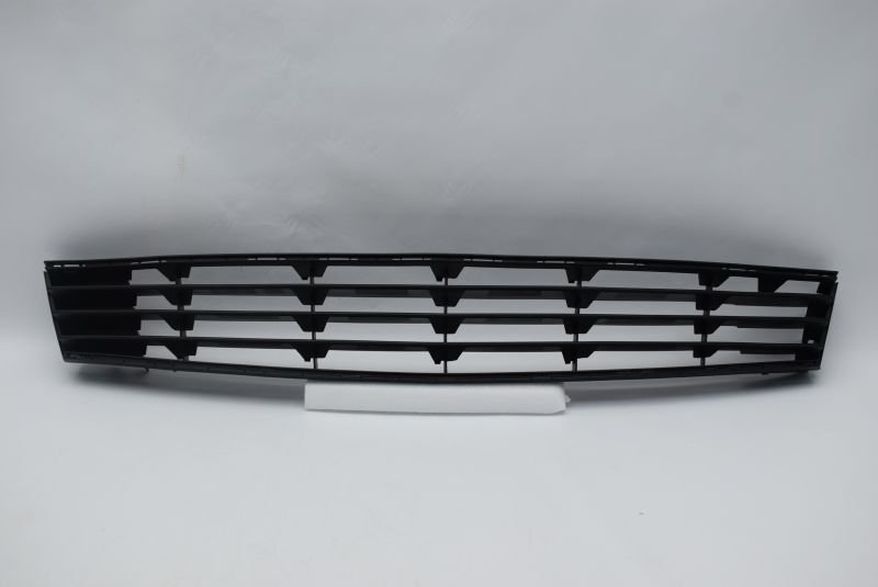 Ön Tampon Orta Izgarası Clio 3-8200682294