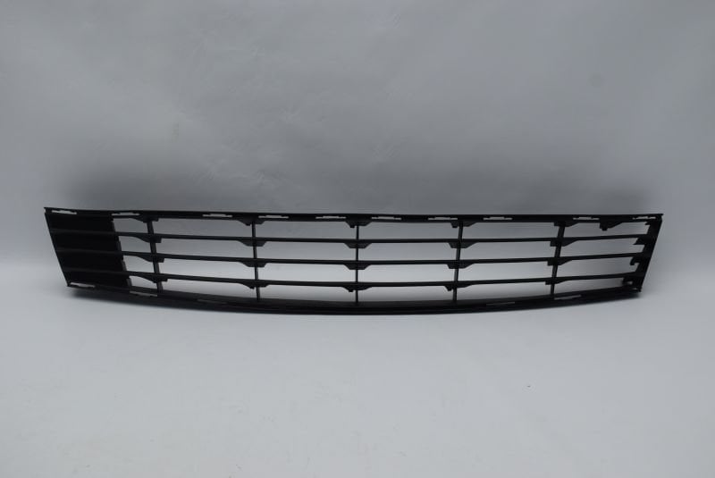 Ön Tampon Orta Izgarası Clio 3-8200682294