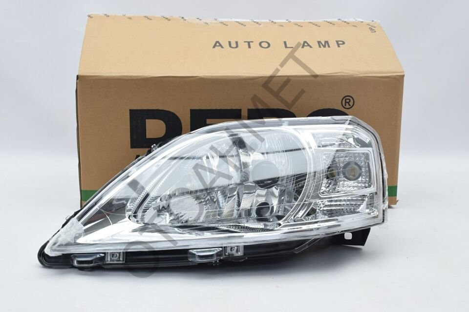 Dacia Logan Ön Far-8200744753