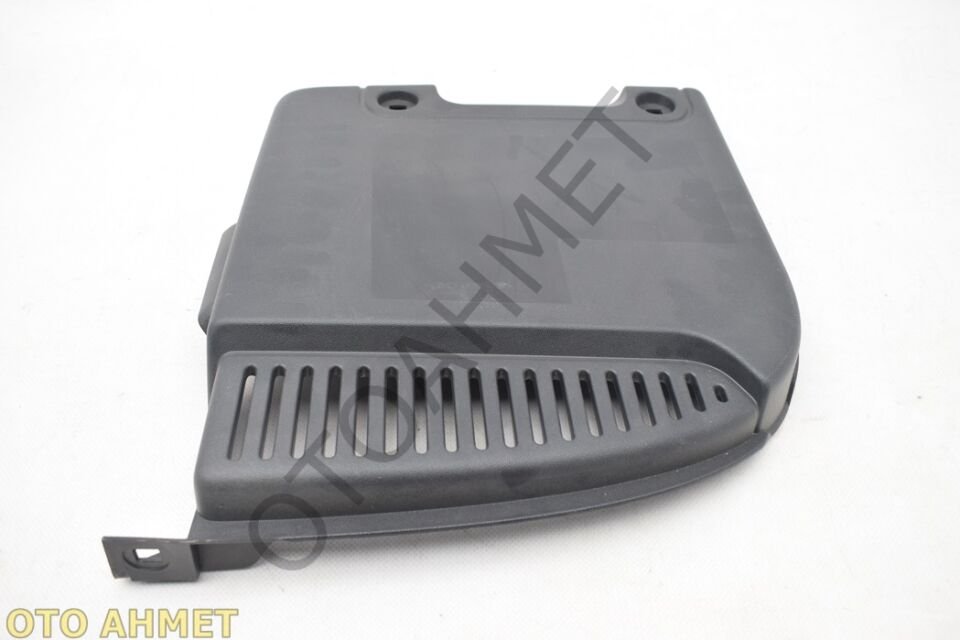 Renault Megane 2 Akü Üst Kapağı 8200302466