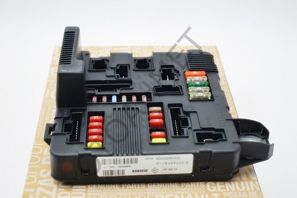 Sigorta Kutusu Renault Megane 2 Scenic 2 8200306033