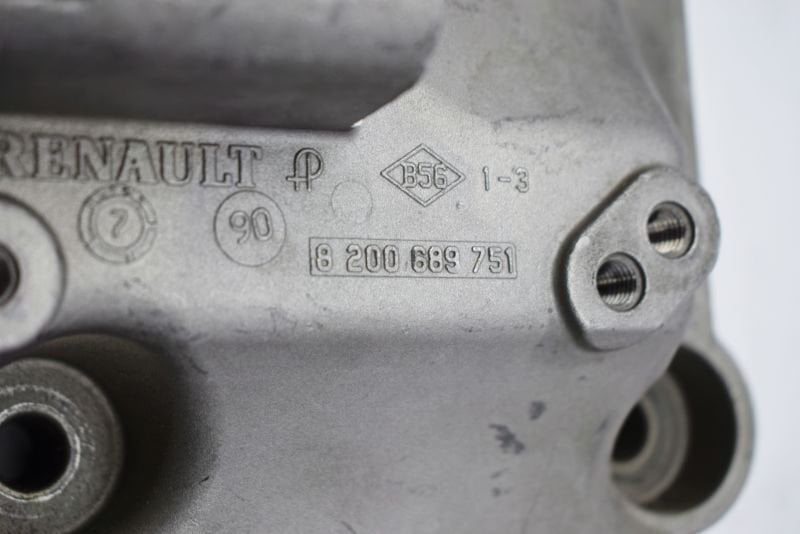 Alternatör Sportu Şarj Dinoma Bağlantı Ayağı Trafic 2