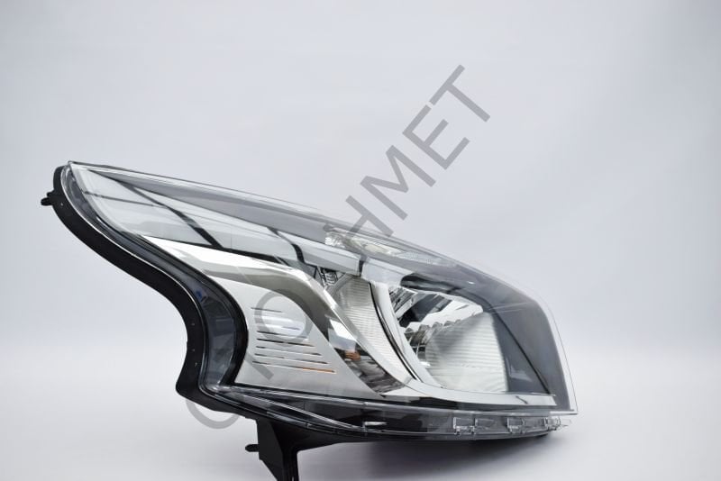 Renault Trafic 3 Sağ Ön Far-260101161R